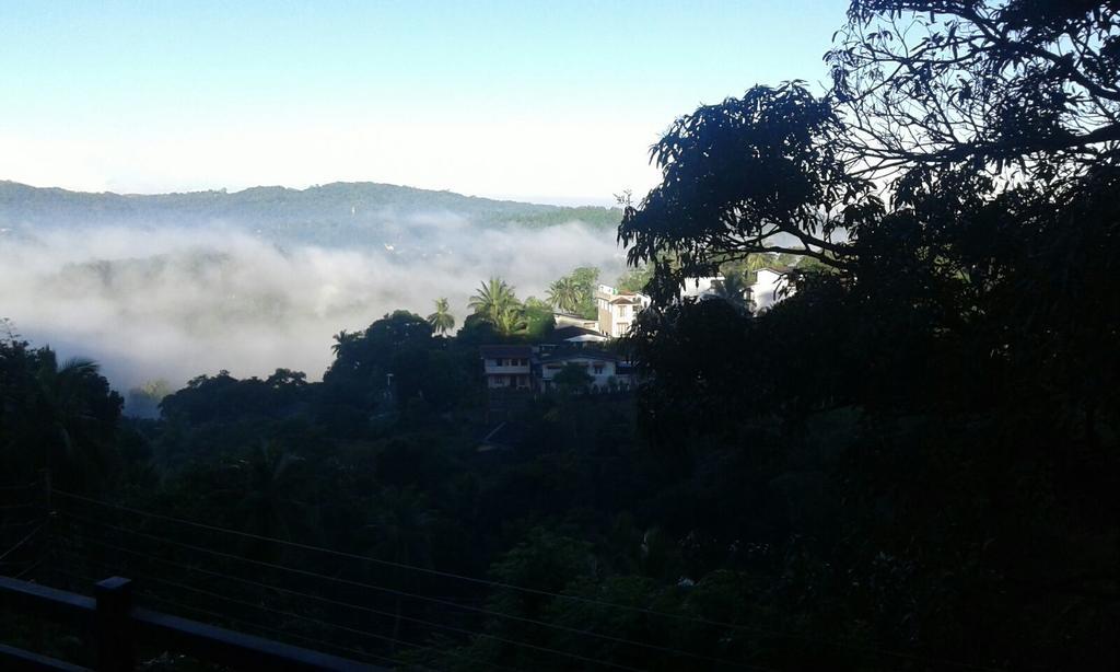 Kandy Hill Escape Camera foto
